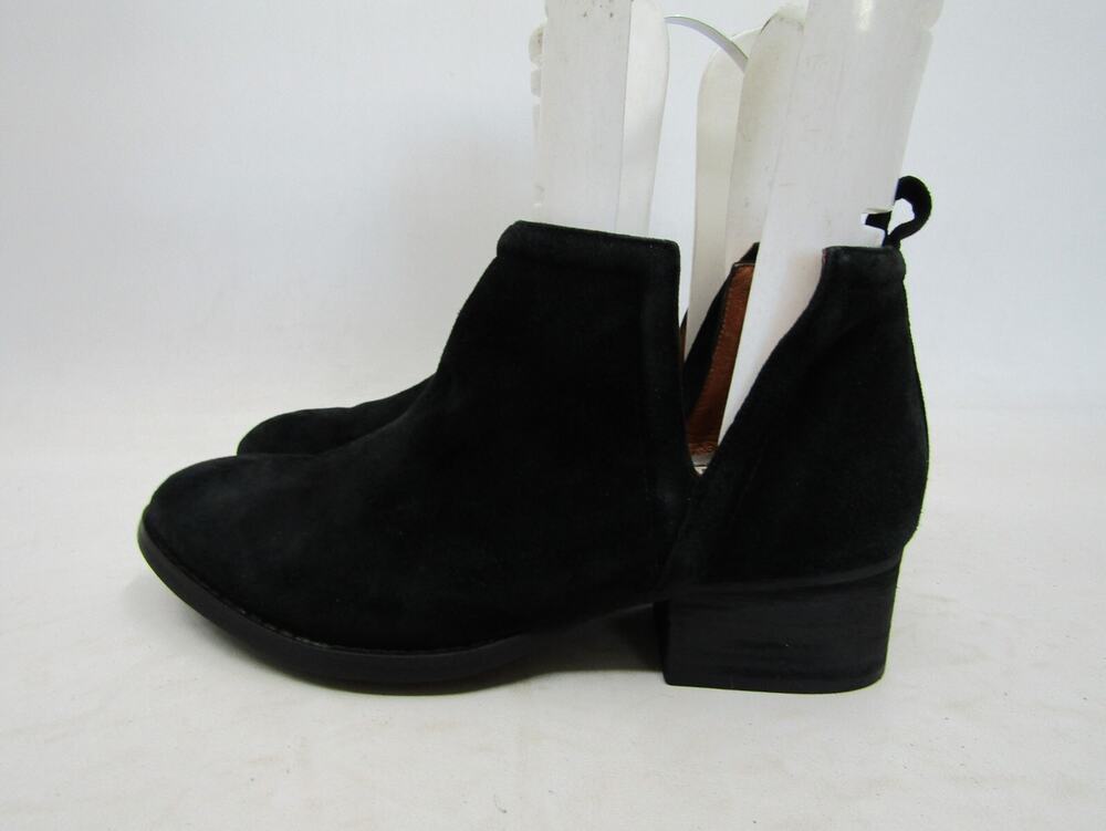 Jeffrey Campbell Womens Size 6.5 M Black Suede Ankle Fashion Boots Bootie